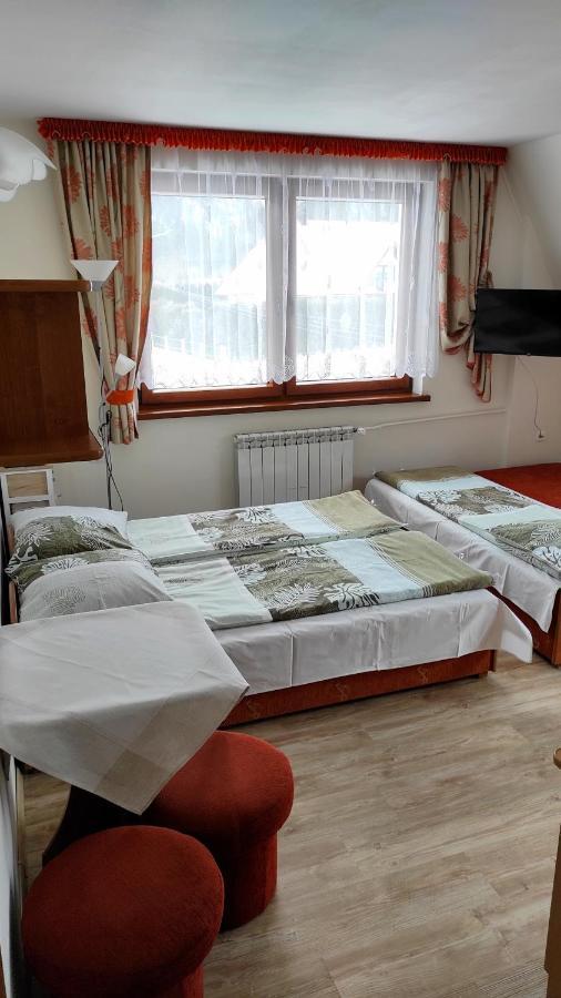 U Ani Poronin Exterior foto