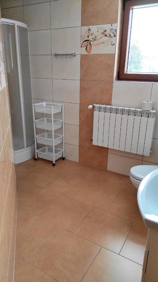 U Ani Poronin Exterior foto